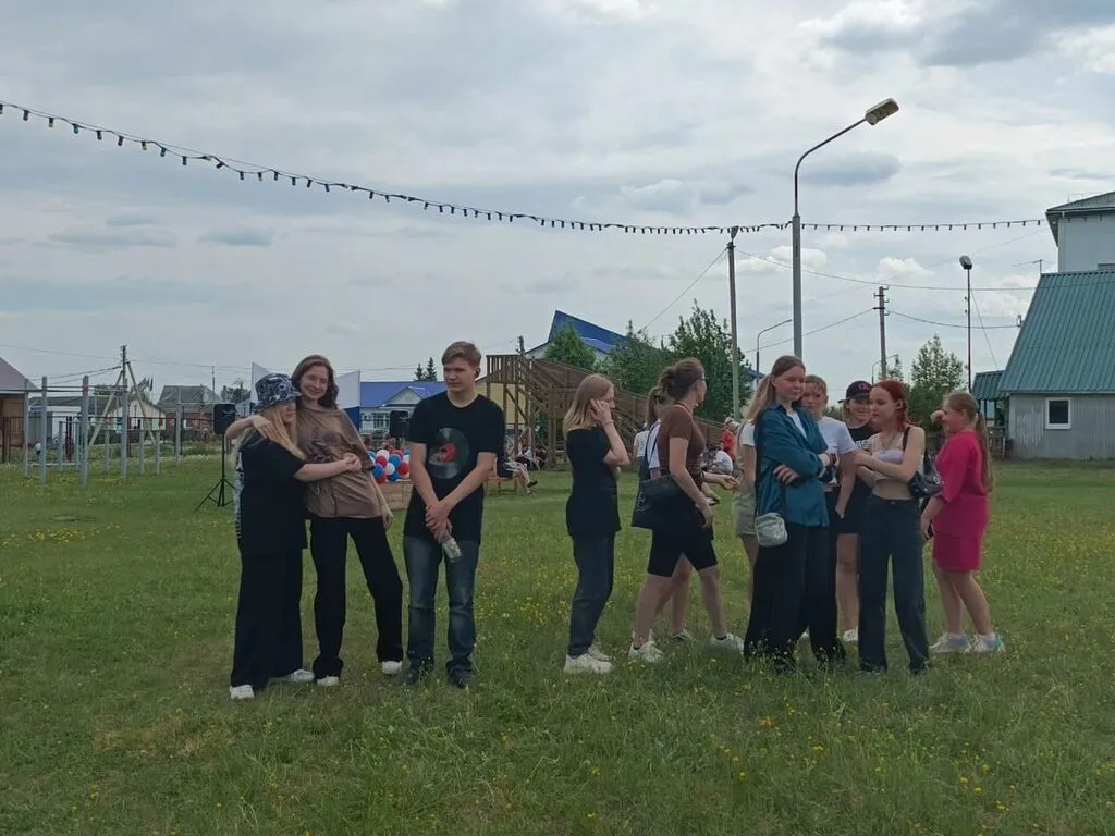 ru-Qv7UdlvA