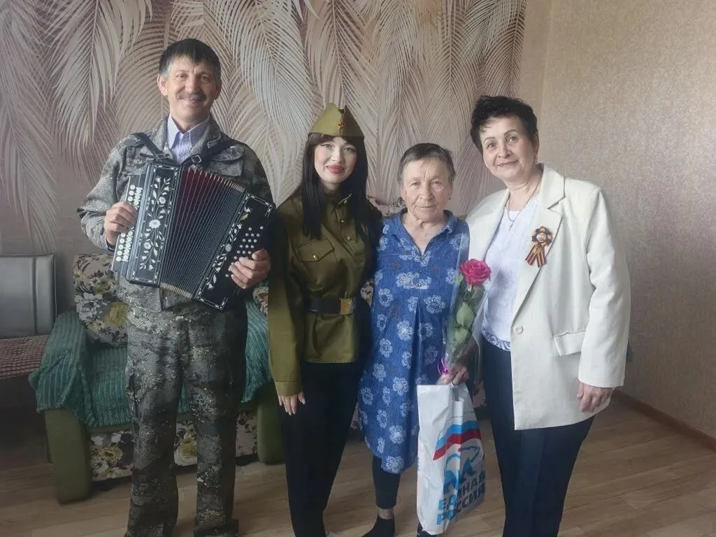 Агитбригада "Вперед к победе"